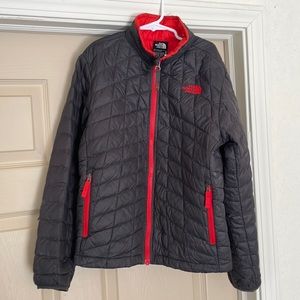 The North Face Boys Jacket - Size medium (10/12)